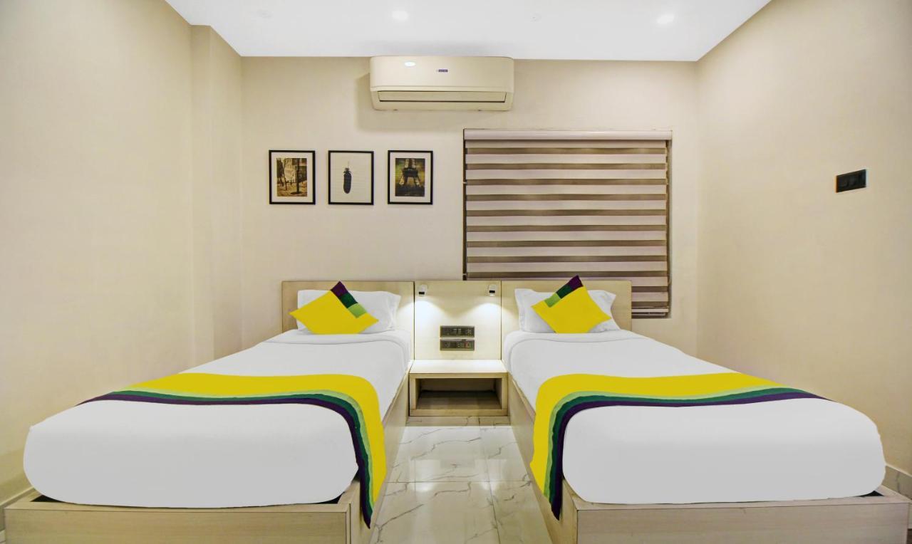 Itsy Hotels Transit Express Kalkutta Exterior foto