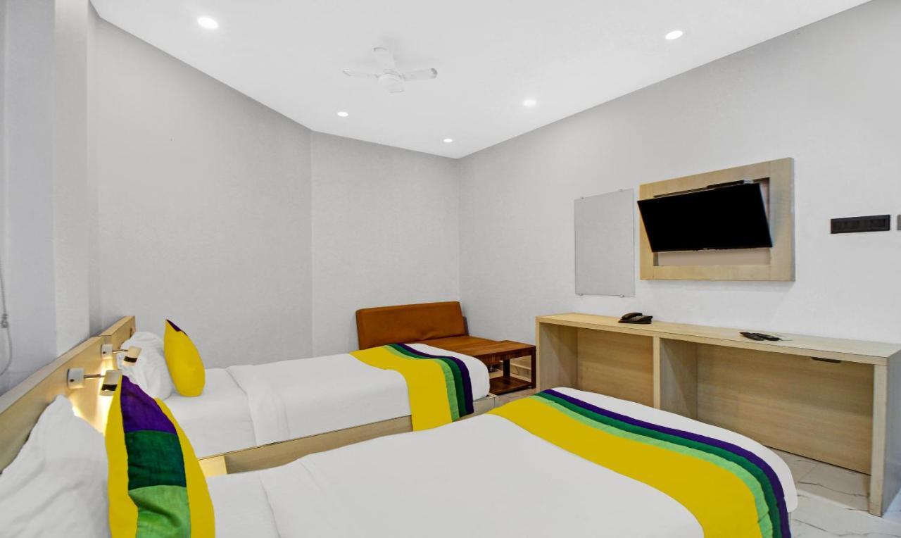 Itsy Hotels Transit Express Kalkutta Exterior foto