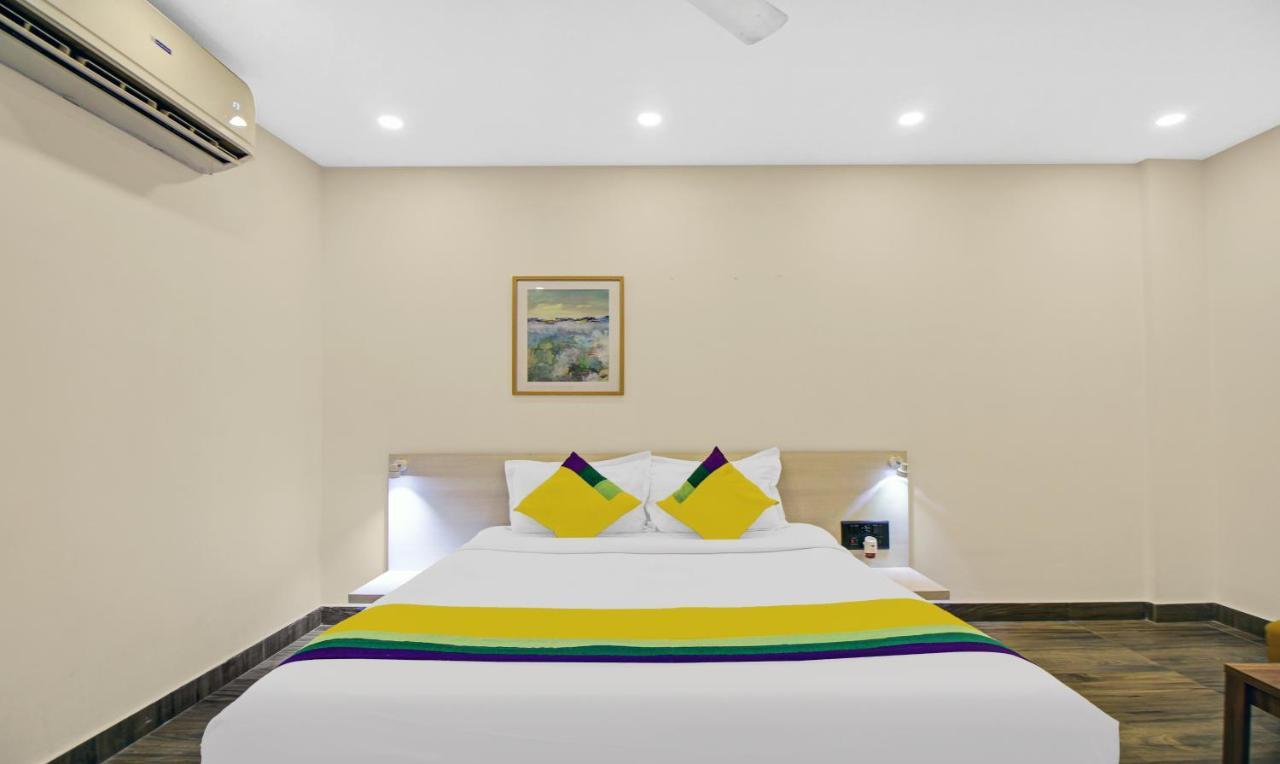 Itsy Hotels Transit Express Kalkutta Exterior foto